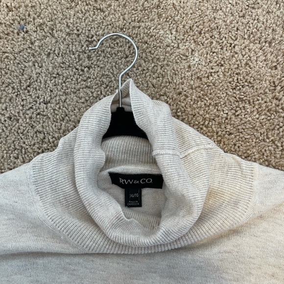 RW&CO cream turtleneck - Picture 3 of 3